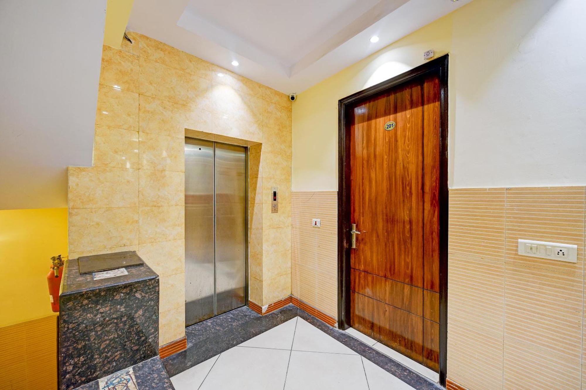 Hotel Le Grand - Walk-In From Rk Ashram Metro Station Nova Deli Exterior foto