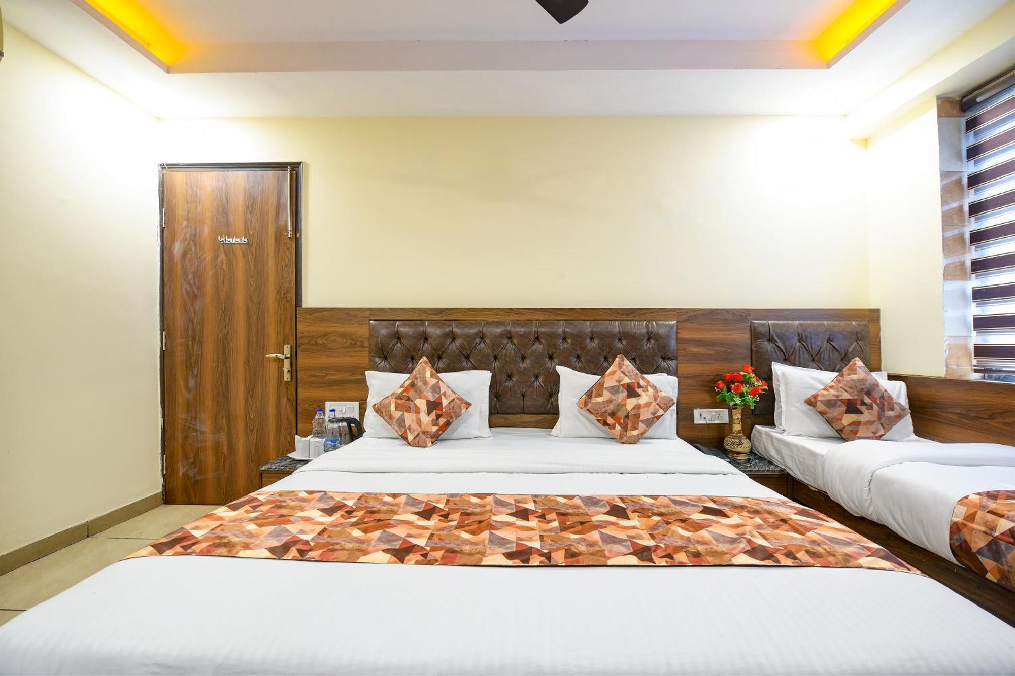 Hotel Le Grand - Walk-In From Rk Ashram Metro Station Nova Deli Exterior foto
