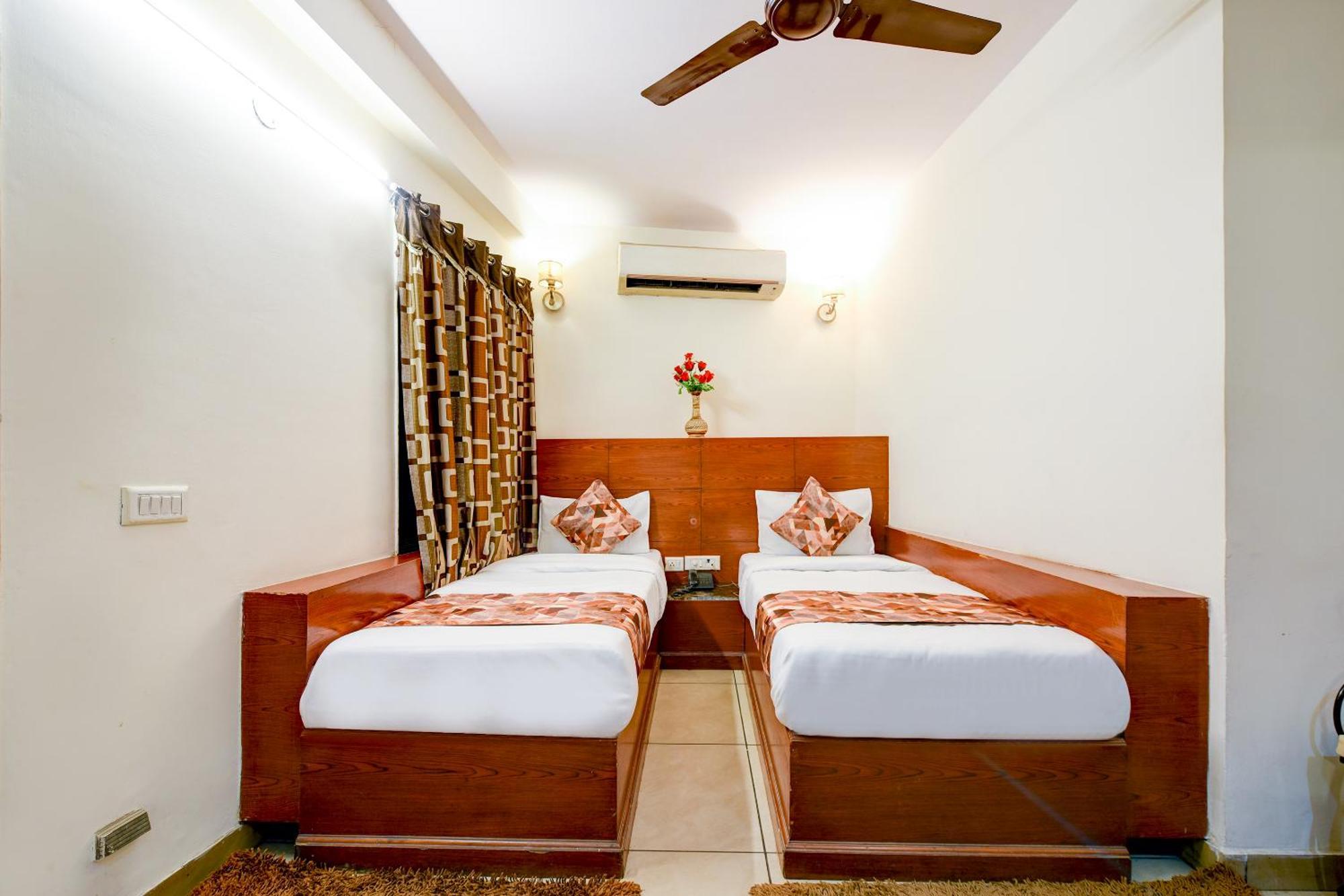 Hotel Le Grand - Walk-In From Rk Ashram Metro Station Nova Deli Exterior foto