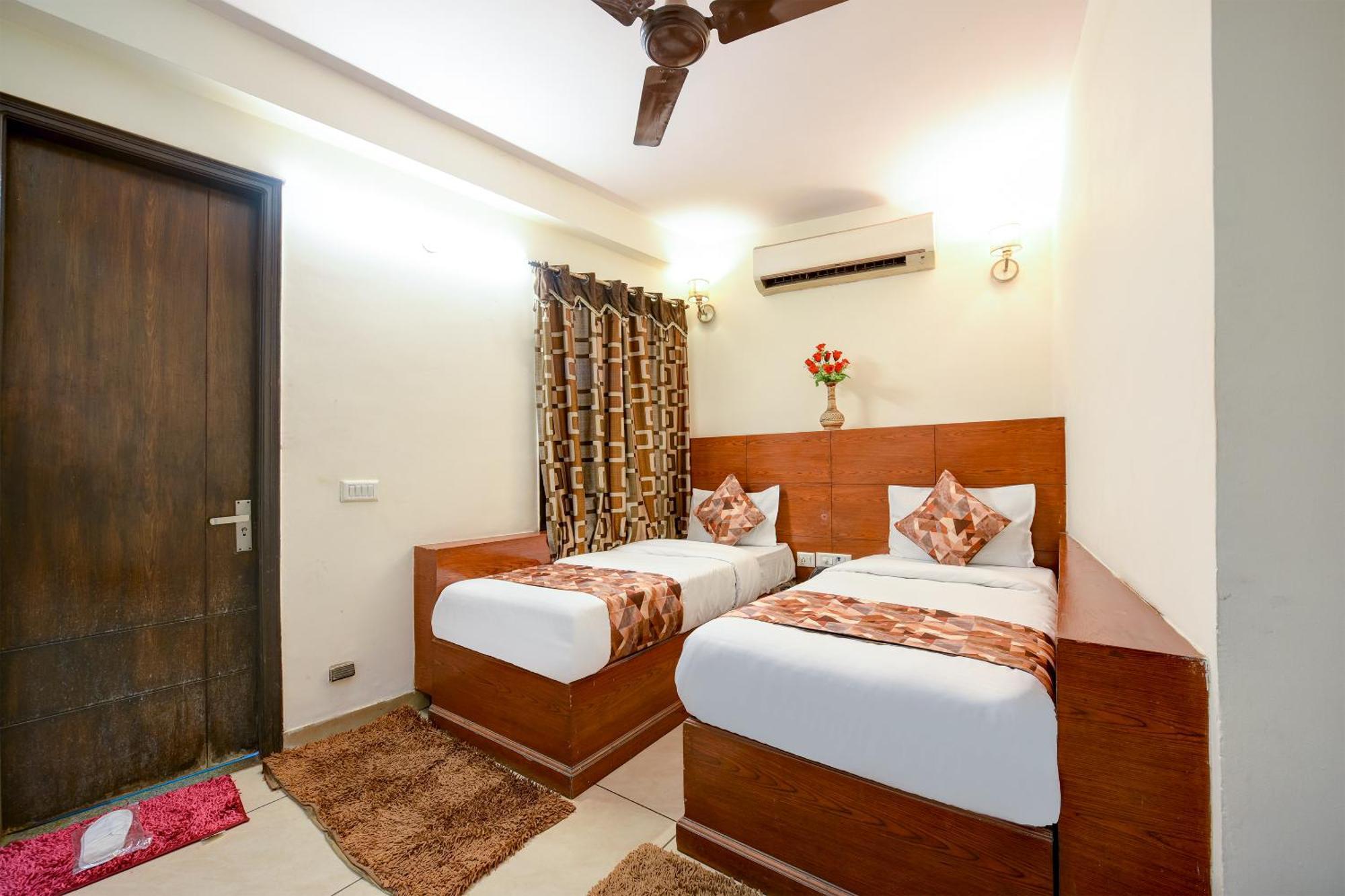 Hotel Le Grand - Walk-In From Rk Ashram Metro Station Nova Deli Exterior foto