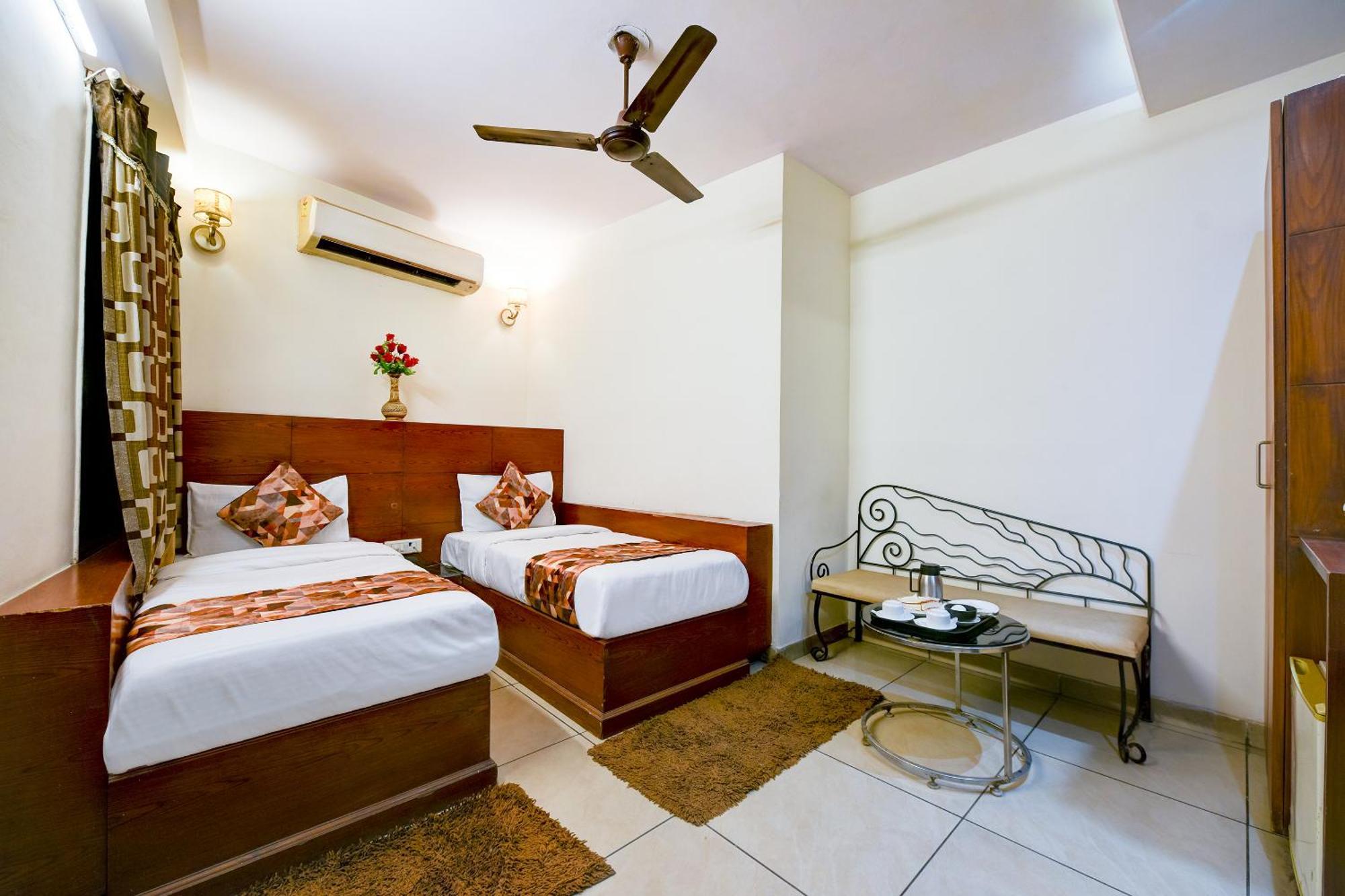 Hotel Le Grand - Walk-In From Rk Ashram Metro Station Nova Deli Exterior foto