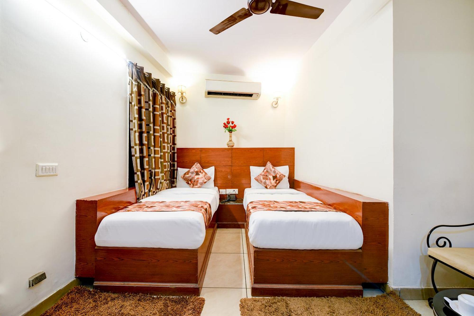 Hotel Le Grand - Walk-In From Rk Ashram Metro Station Nova Deli Exterior foto