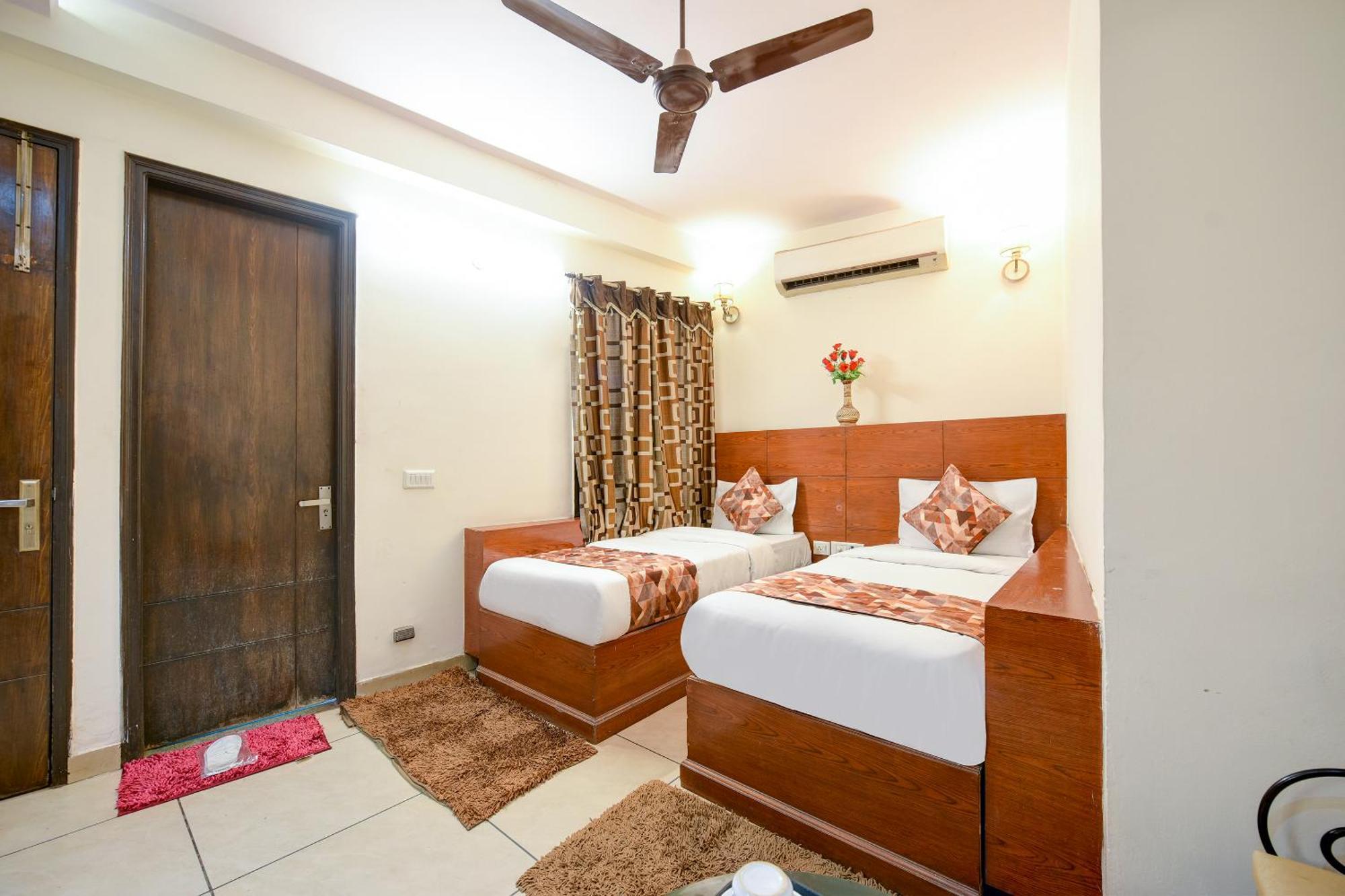 Hotel Le Grand - Walk-In From Rk Ashram Metro Station Nova Deli Exterior foto